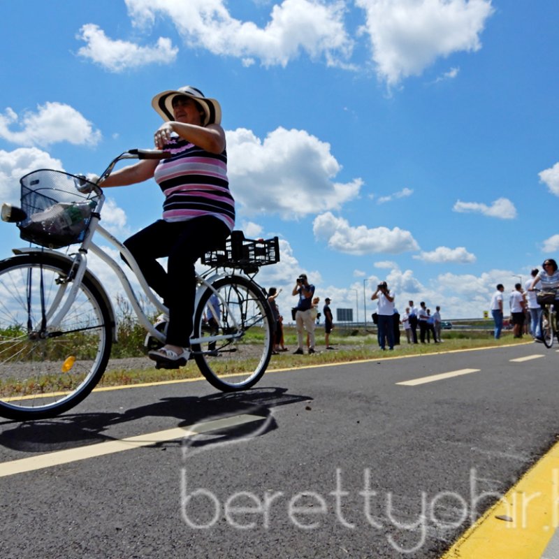 Átadták a Berettyóújfalu-Tépe kerékpárutat 14
